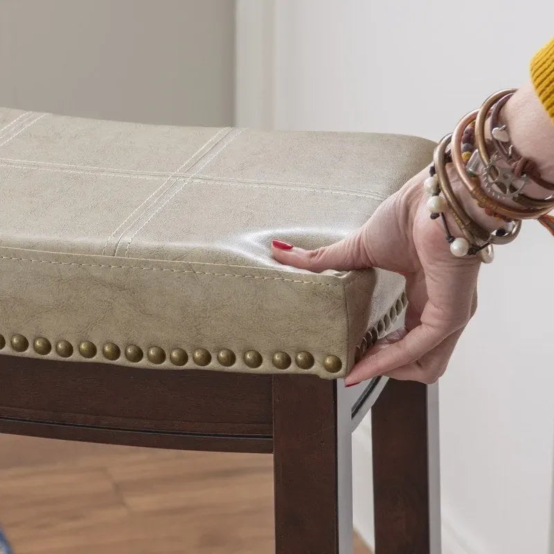Beige kunstleren barkruk zonder rugleuning van 81 cm