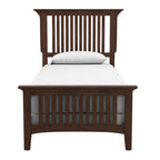 Mission-stijl houten bedframe met vintage eiken afwerking