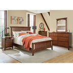Mission-stijl houten bedframe met vintage eiken afwerking