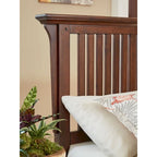 Mission-stijl houten bedframe met vintage eiken afwerking