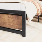 Metalen platformbedframe met hoofd- en voetbord